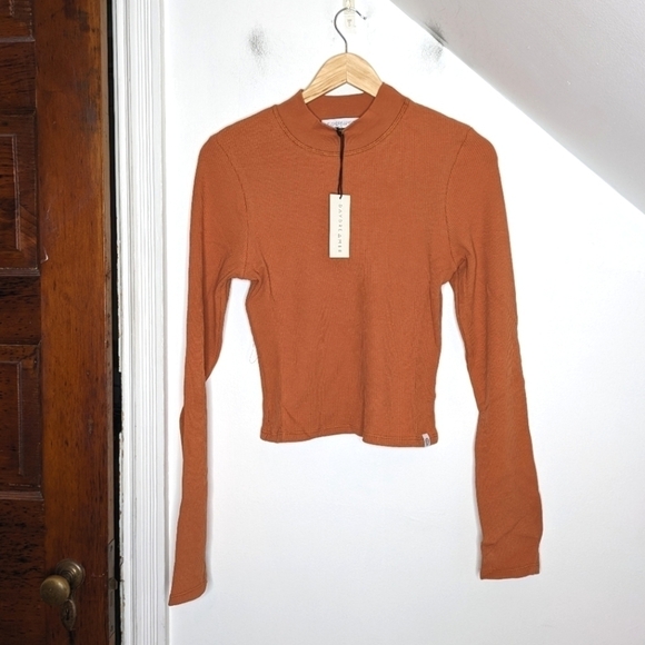 DAYDREAMER Long Sleeve Mock Neck Thermal Tee in Cognac NEW Size L - Picture 1 of 7